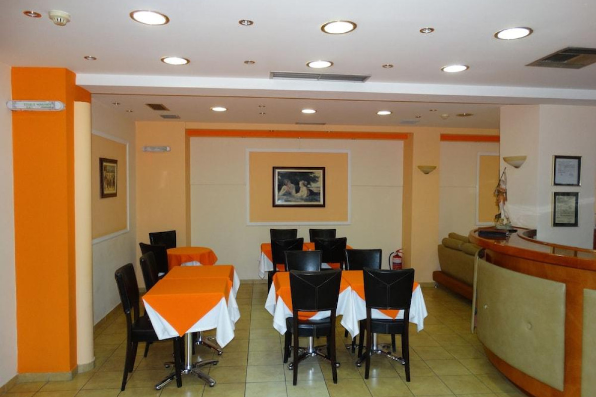Faros 2 Hotel