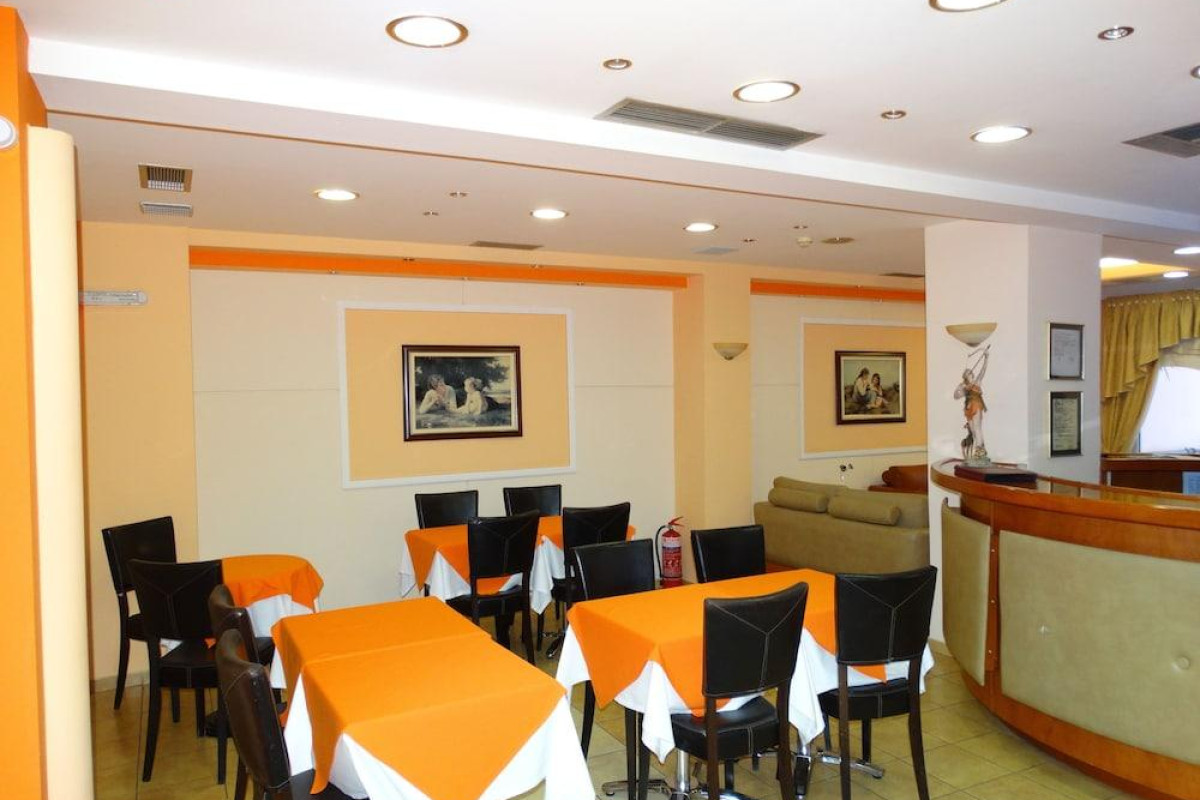 Faros 2 Hotel