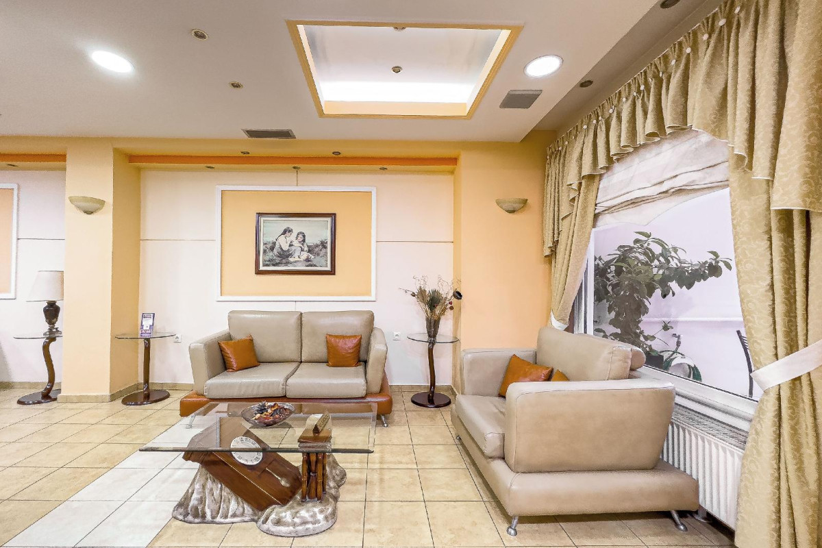Faros 2 Hotel