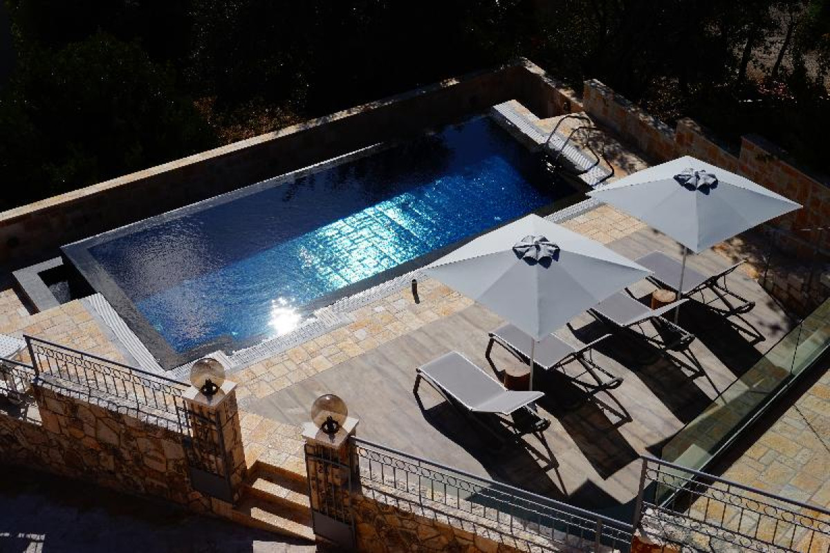 FAROS RESIDENCE - ADULTS ONLY