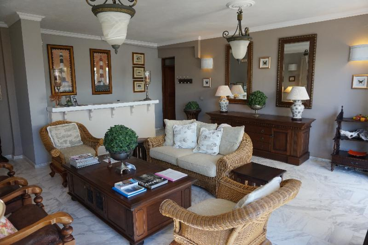 FAROS RESIDENCE - ADULTS ONLY