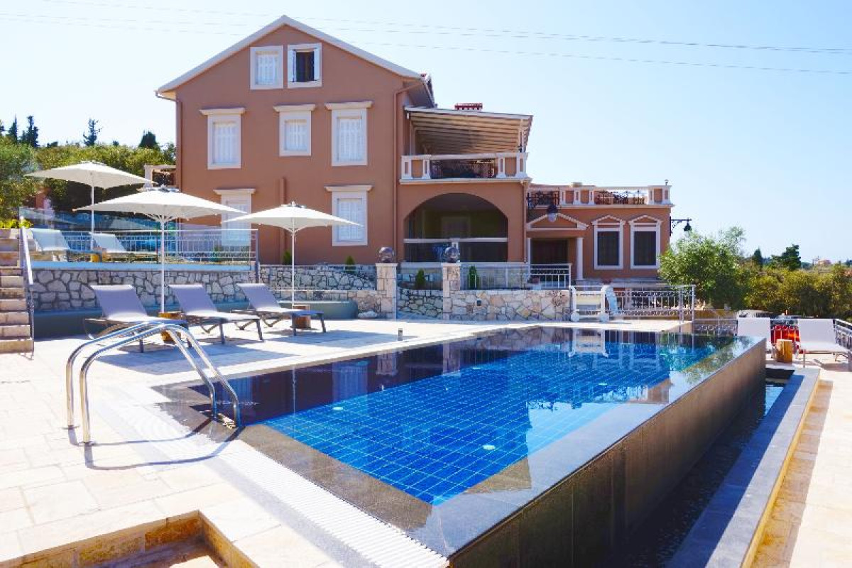 FAROS RESIDENCE - ADULTS ONLY
