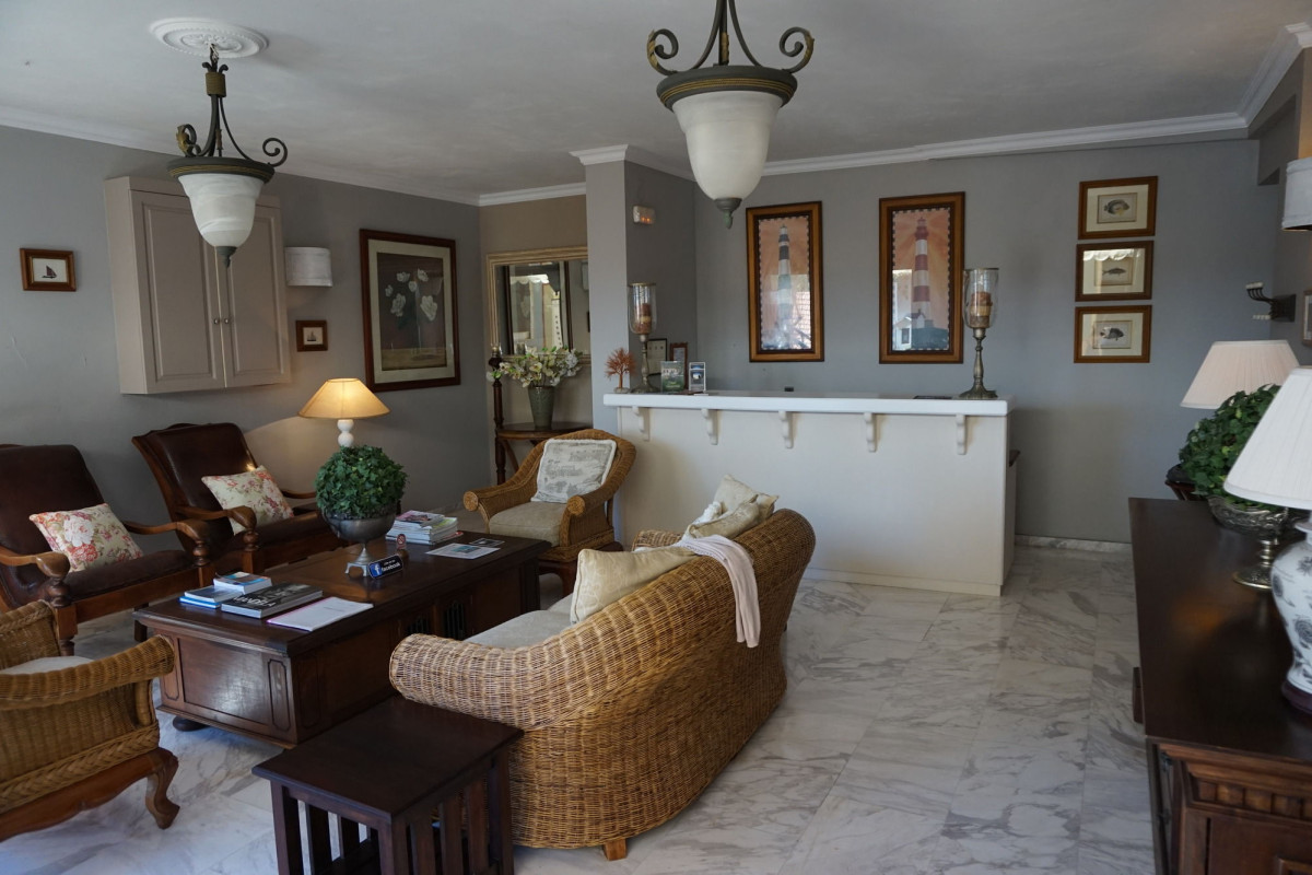 FAROS SUITES  ADULTS ONLY