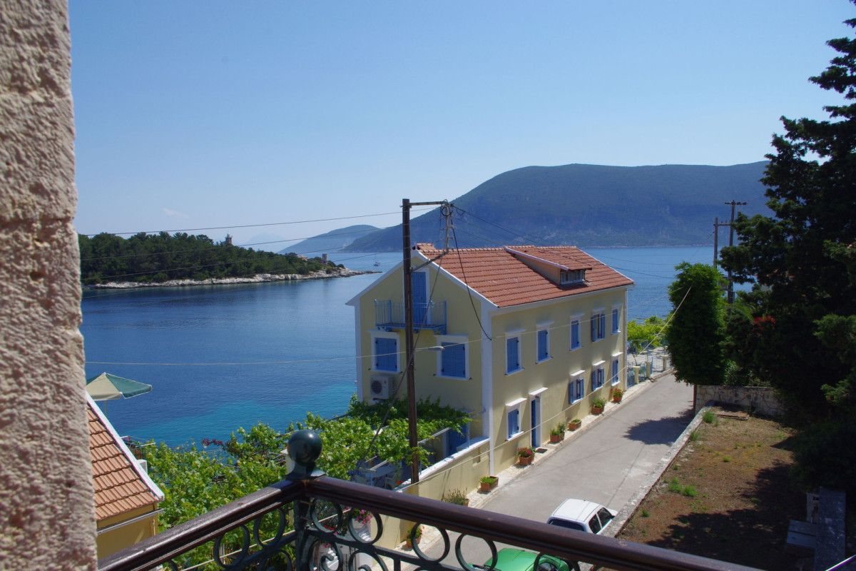 FAROS SUITES  ADULTS ONLY