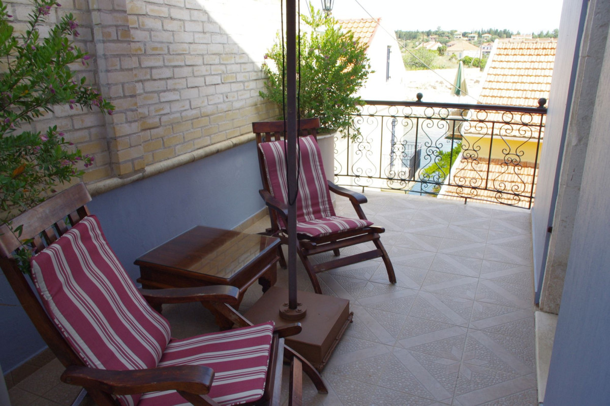FAROS SUITES  ADULTS ONLY
