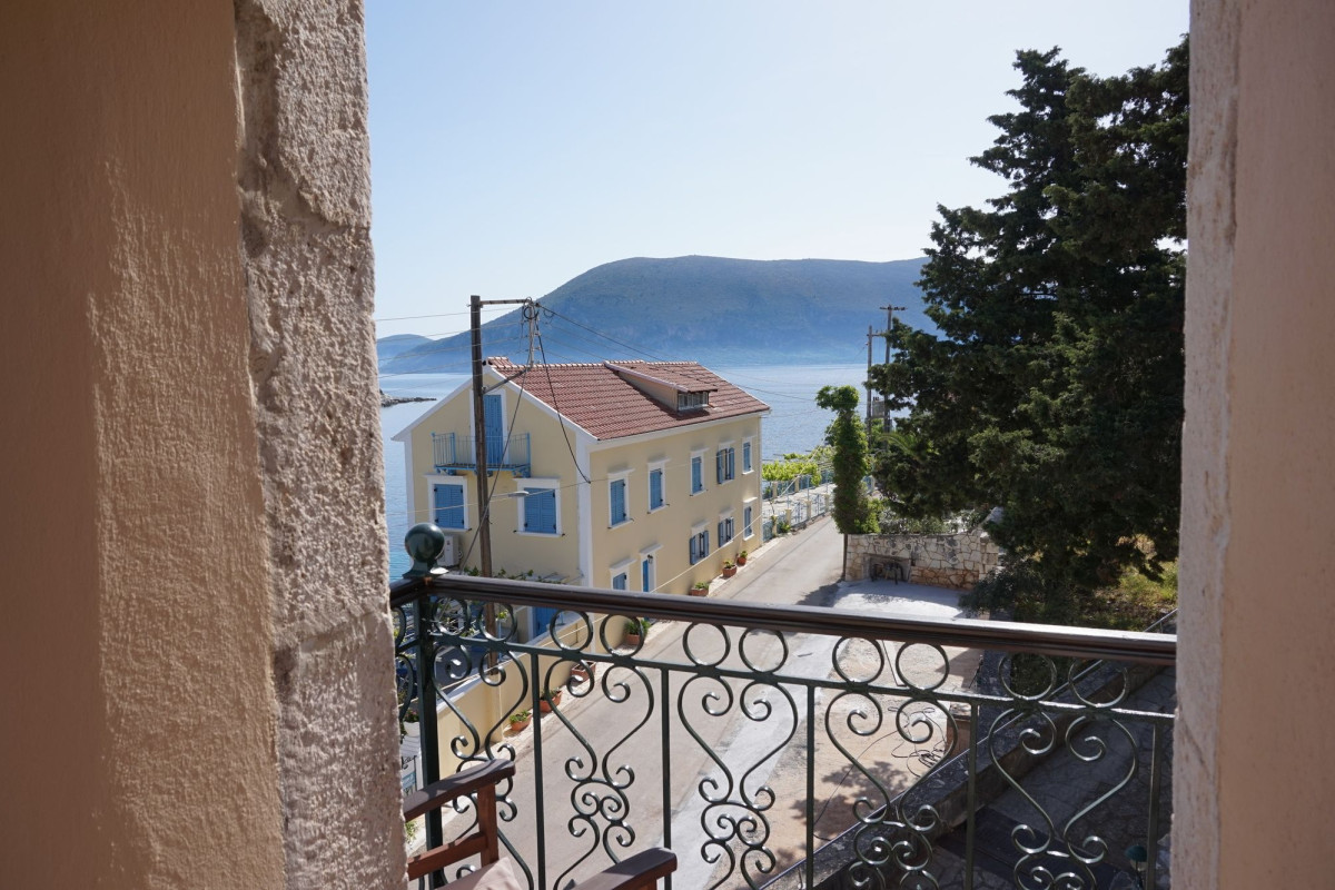 FAROS SUITES  ADULTS ONLY