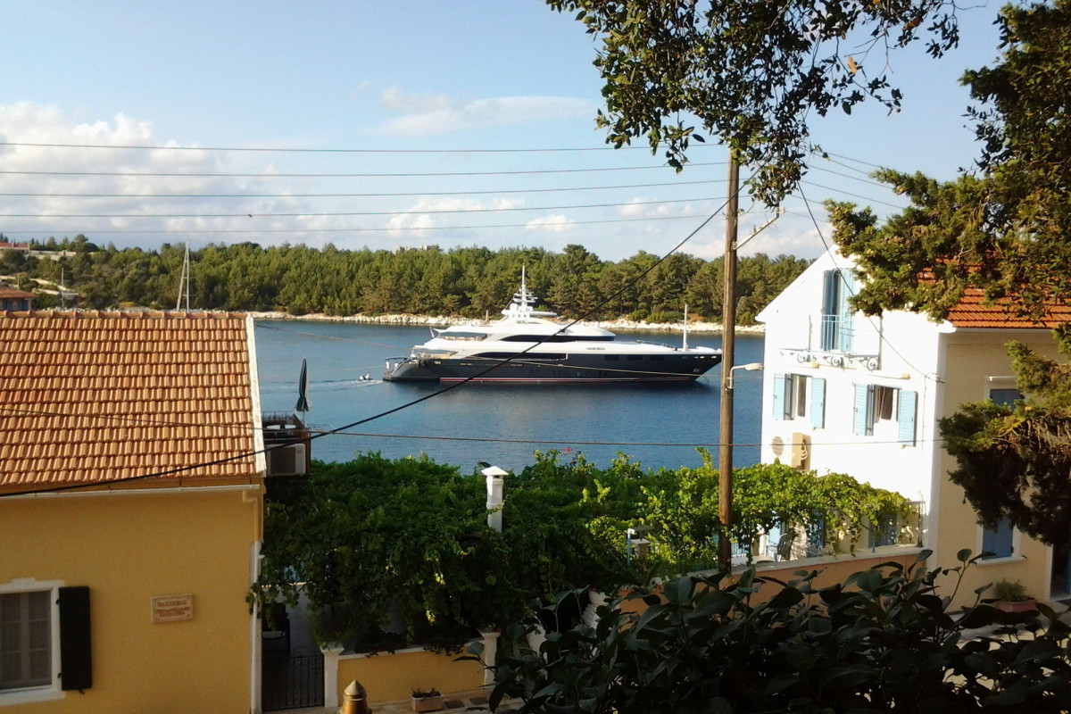 FAROS SUITES  ADULTS ONLY