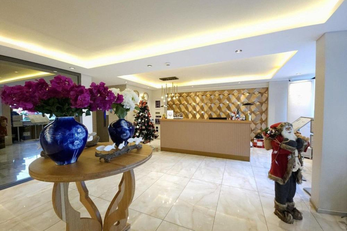 FIFTY5 Suite Hotel