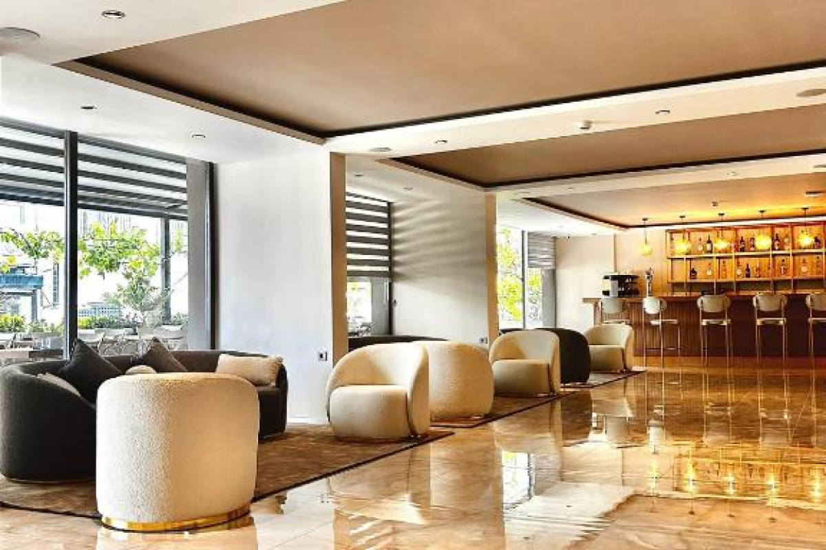 FIFTY5 Suite Hotel