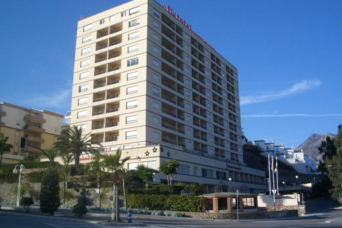 FIRST FLATOTEL INTERNATIONAL