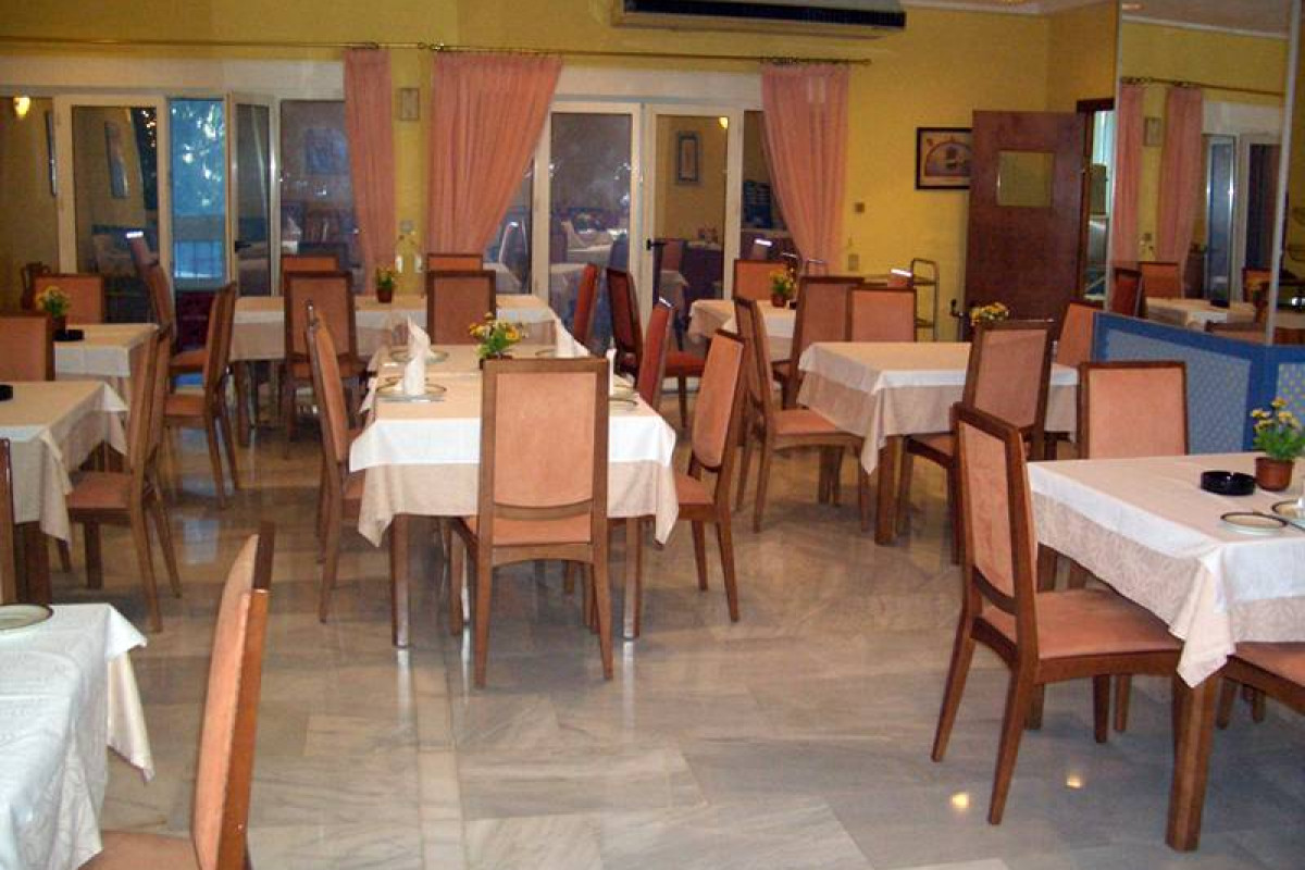 FIRST FLATOTEL INTERNATIONAL