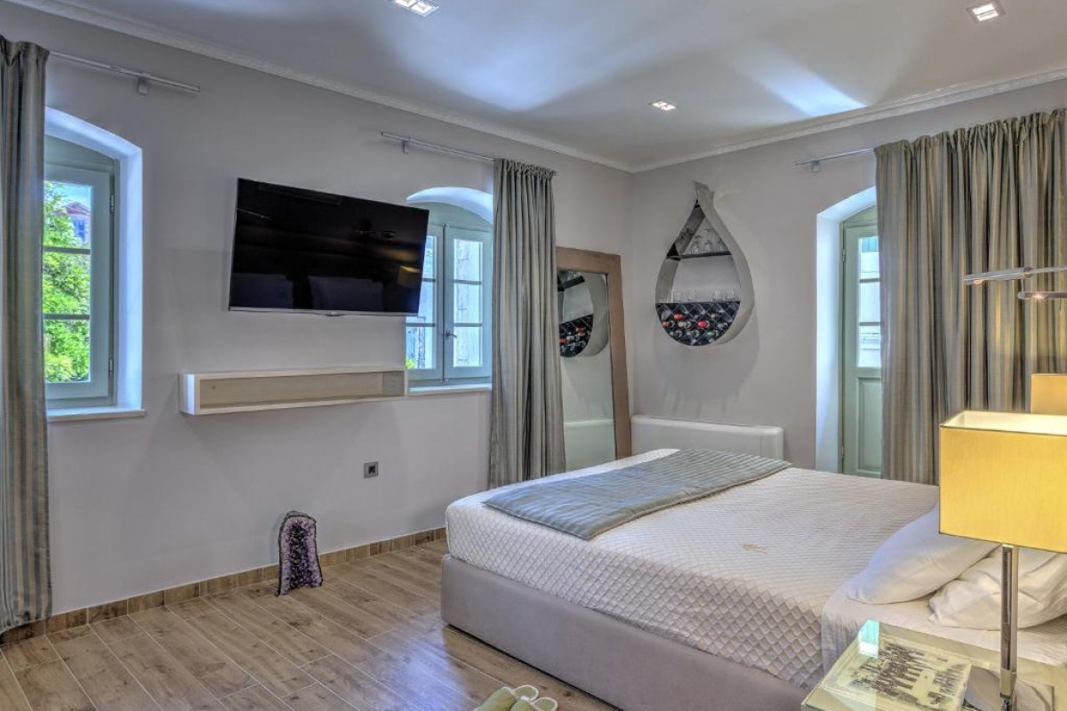 FISCARDONNA LUXURY SUITES