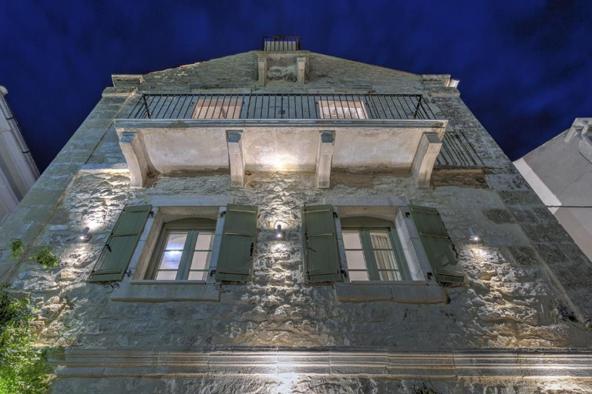 FISCARDONNA LUXURY SUITES