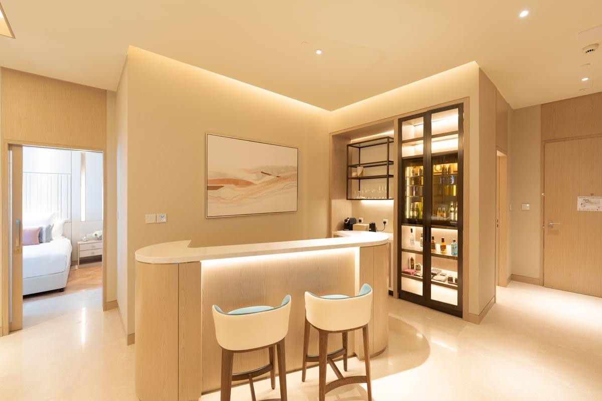 FIVE LUXE