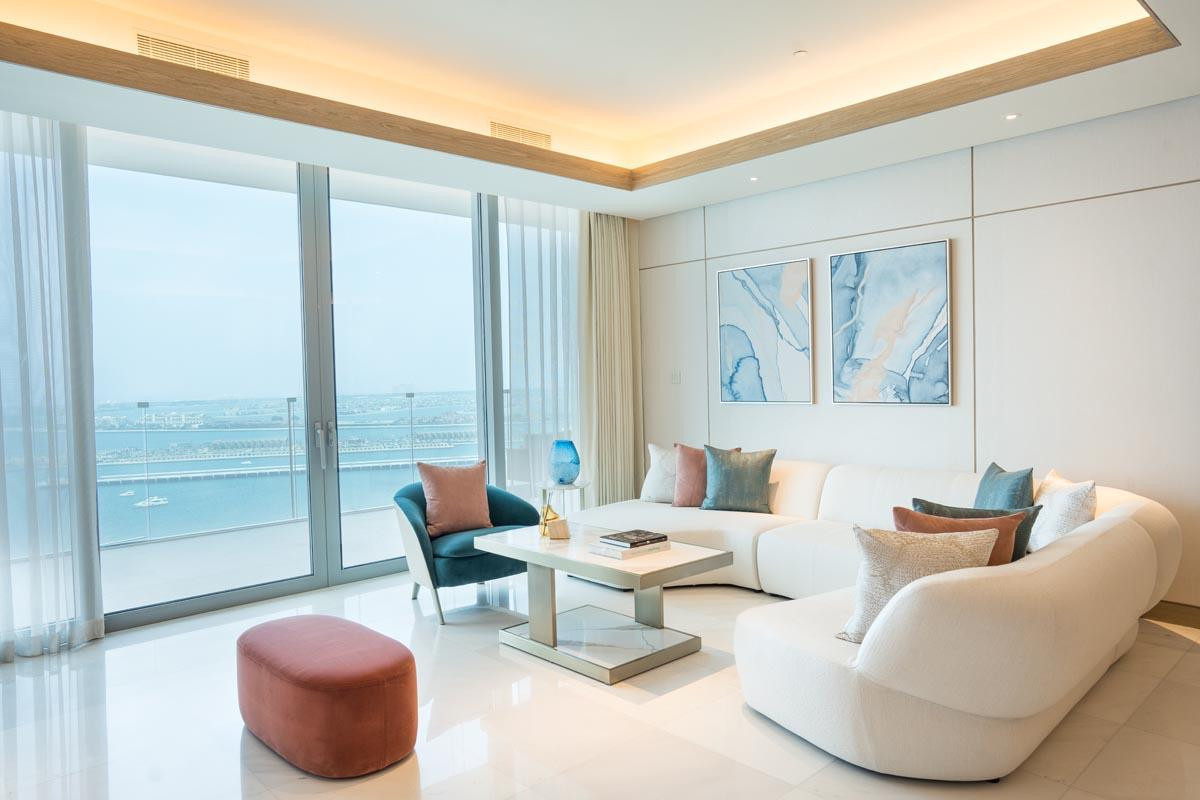 FIVE LUXE