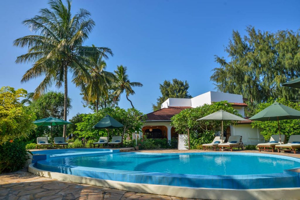 Flame Tree Cottage Hotel
