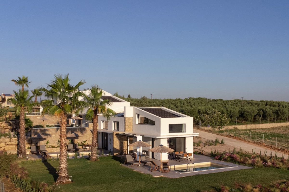 Flamingo Living Suites  Villas