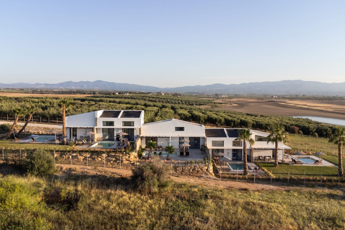 Flamingo Living Suites  Villas