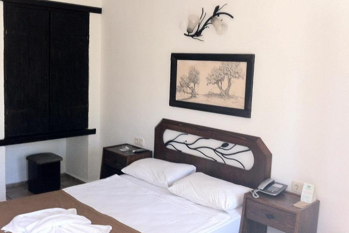 FLORA CLUB HOTEL
