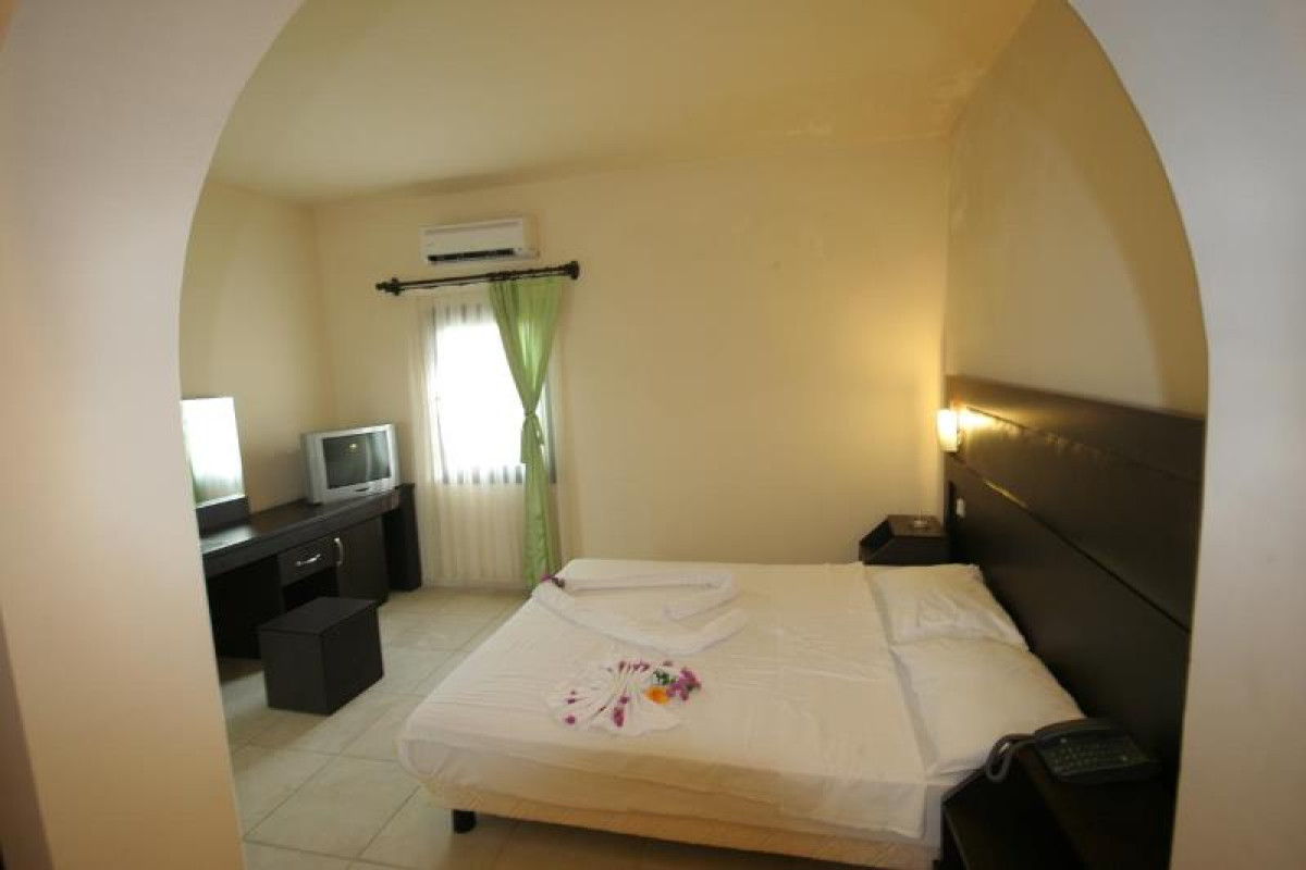 FLORA CLUB HOTEL