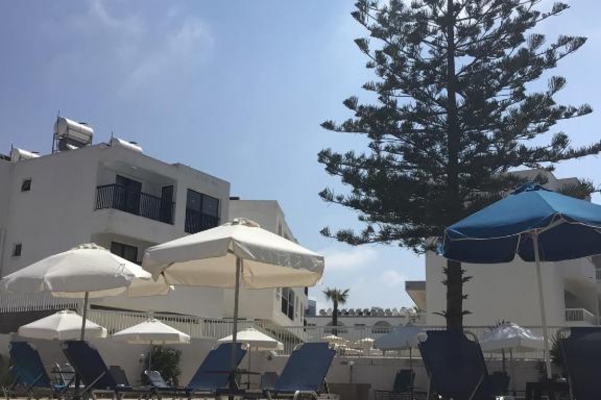 Florea Hotel Apartments