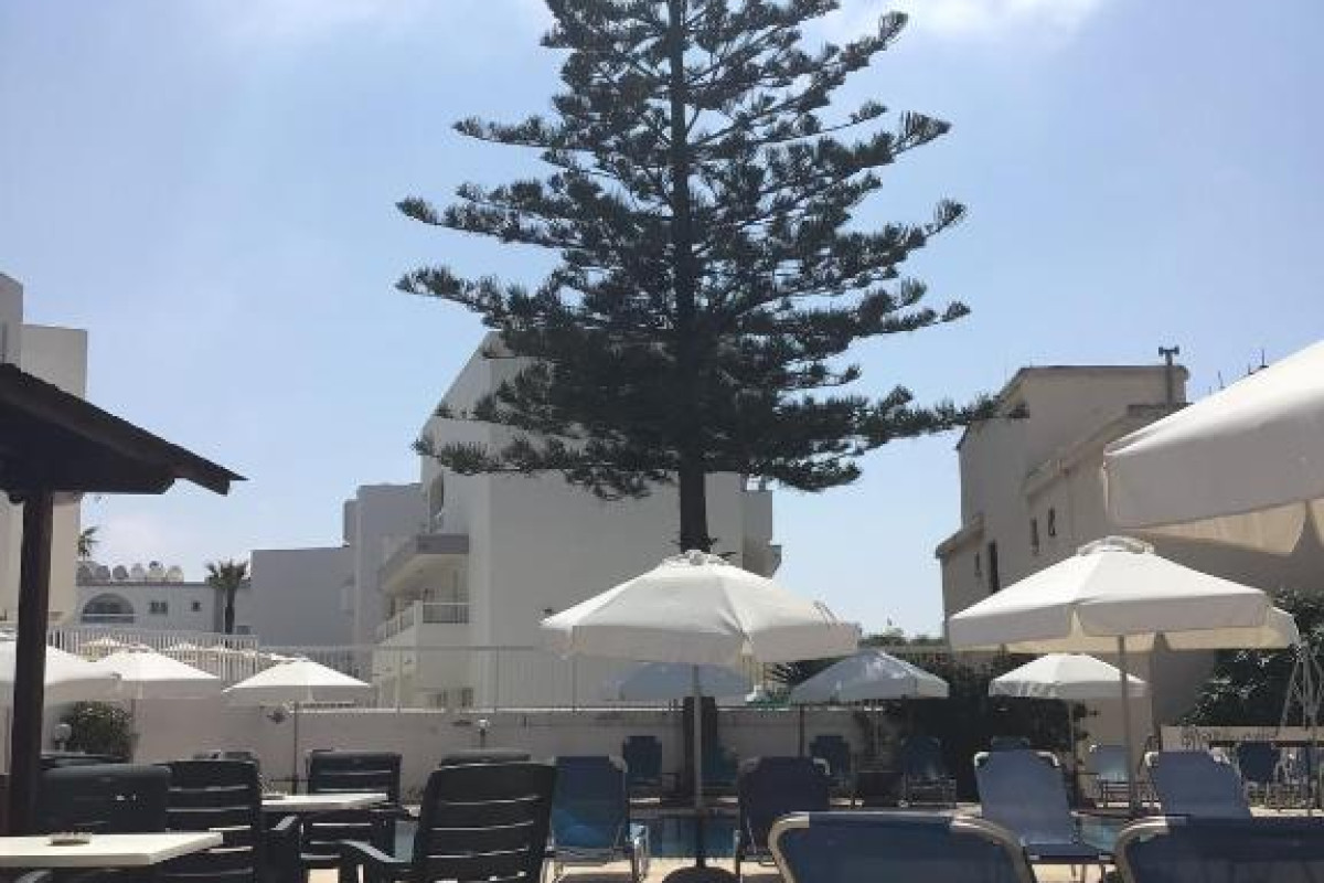 Florea Hotel Apartments