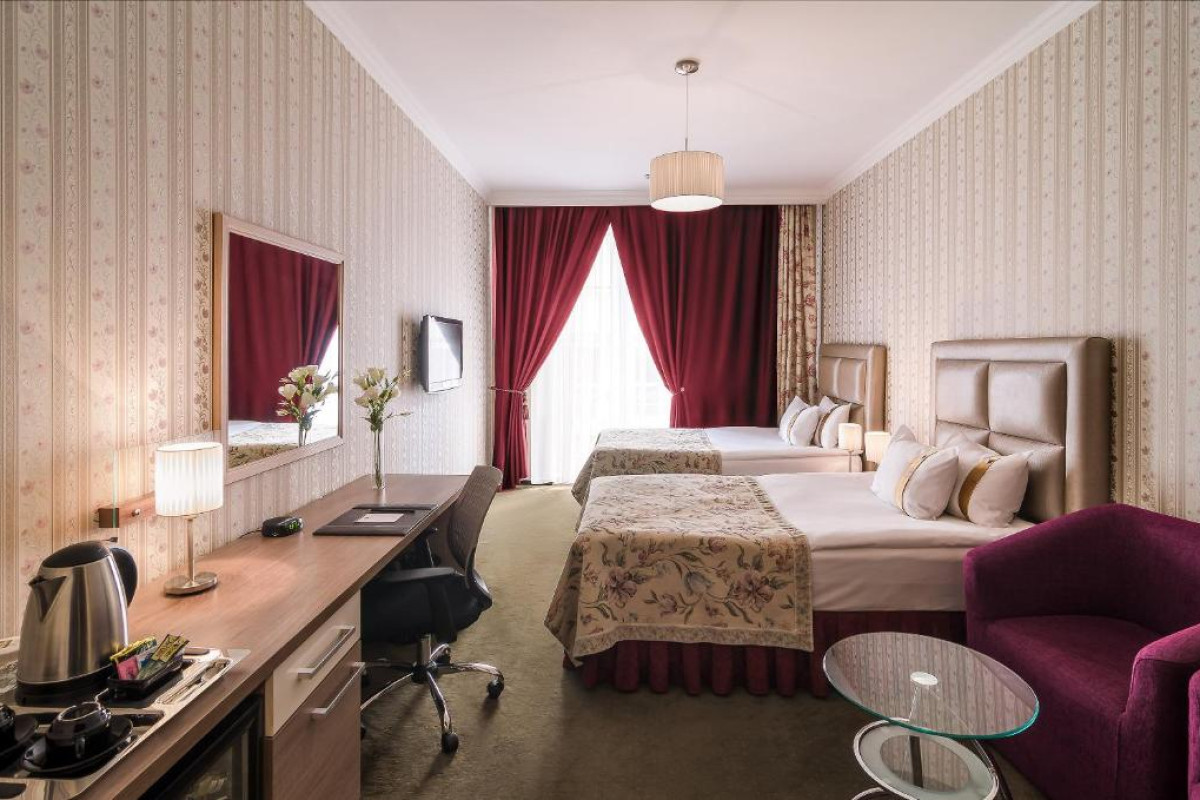 Flowers Hotel