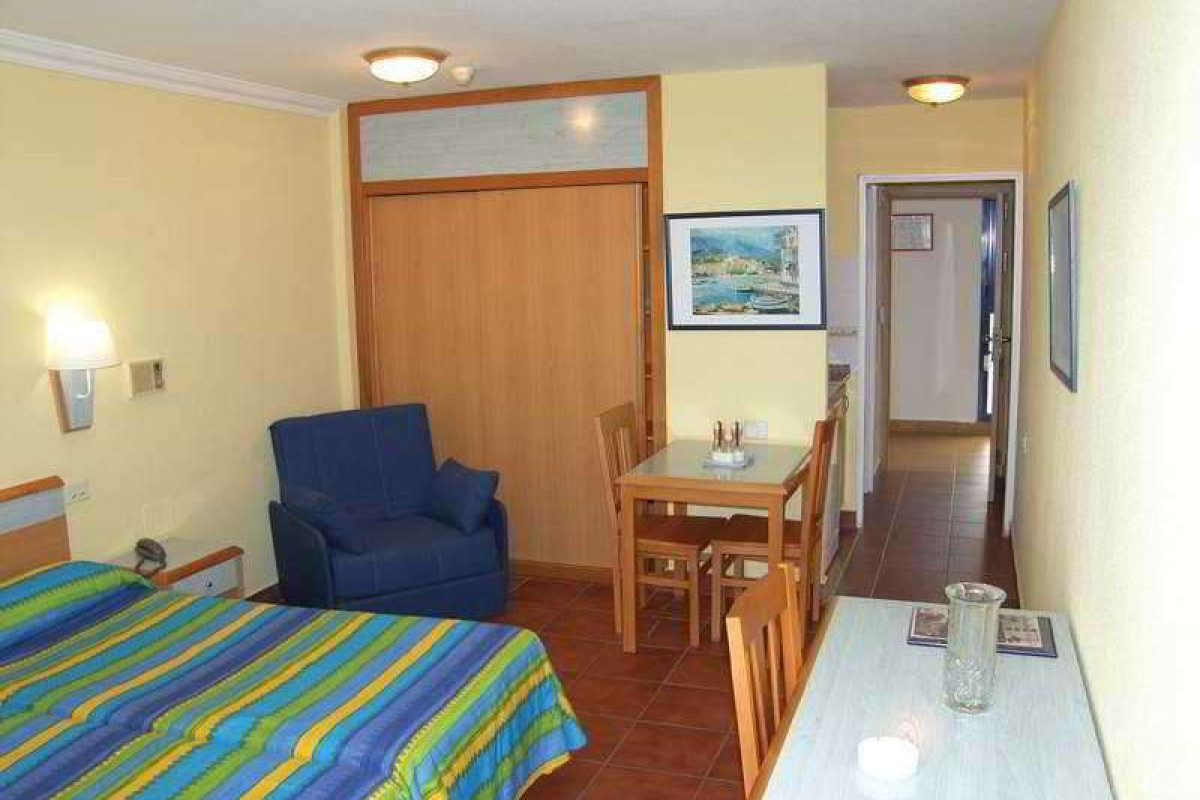 Folias Aparthotel