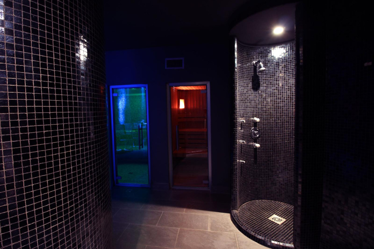 For You Hotel