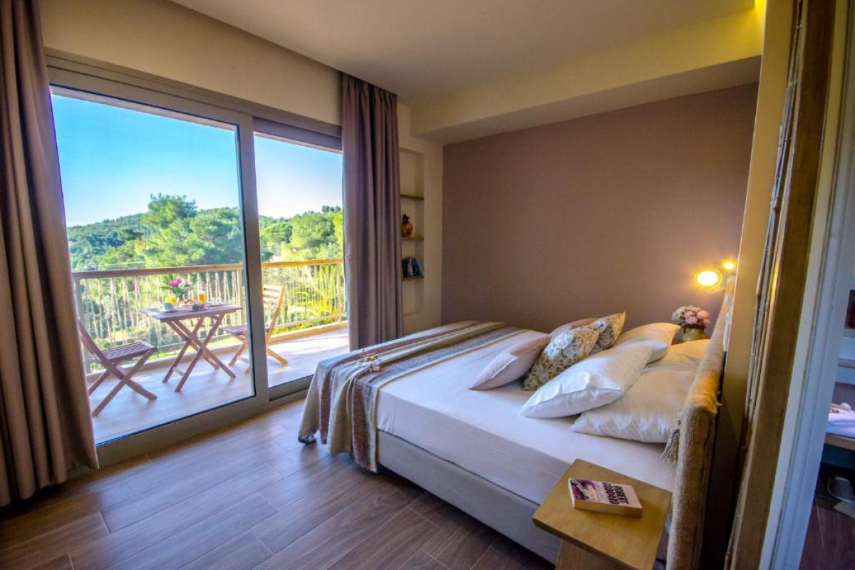 Forest Resort Suites Skiathos