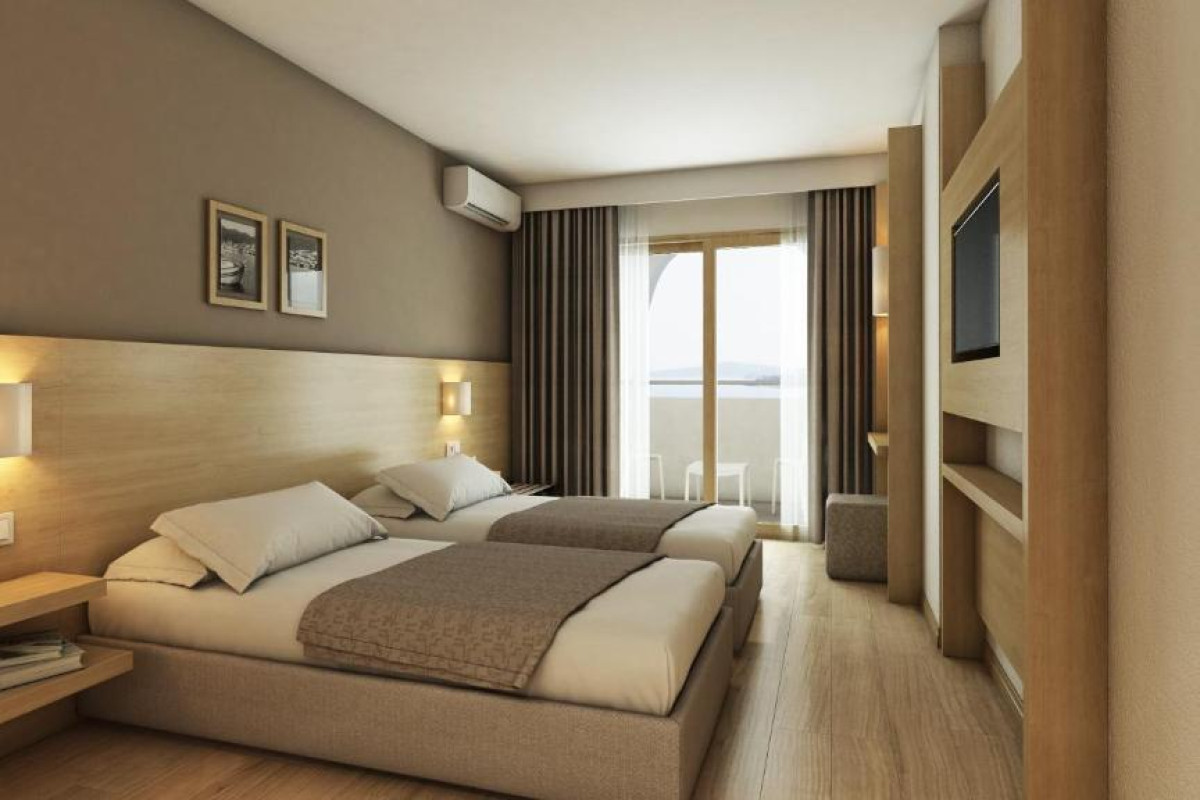 FORTUNA BEACH HOTEL