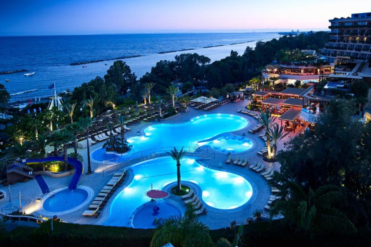 Four Seasons Hotel