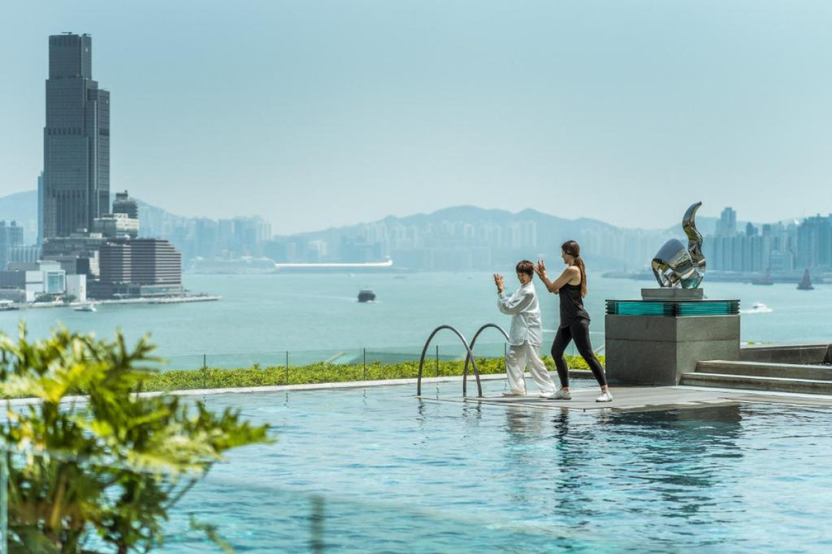 Four Seasons Hotel Hong Kong