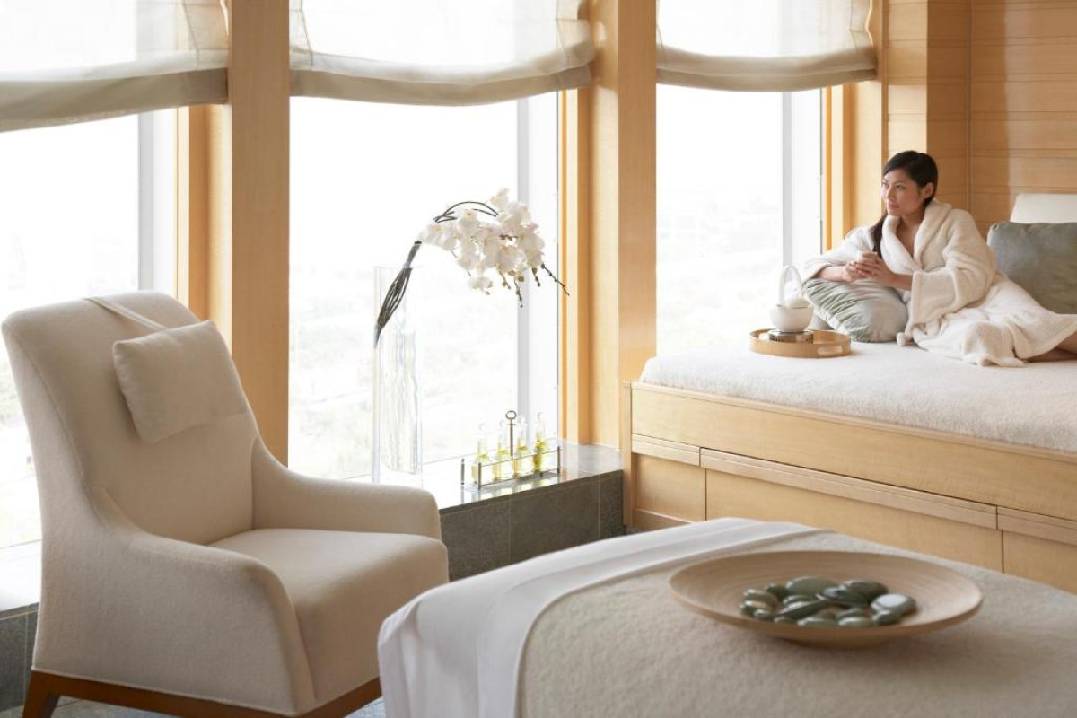 Four Seasons Hotel Hong Kong