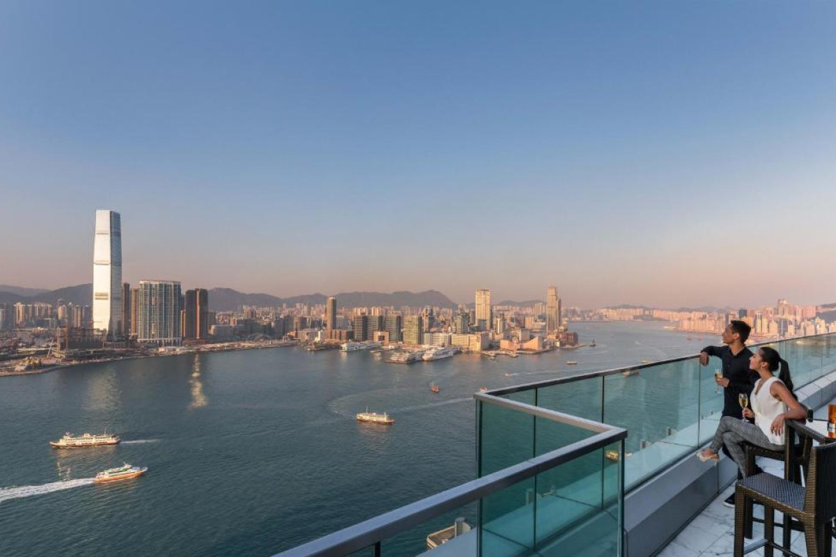 Four Seasons Hotel Hong Kong