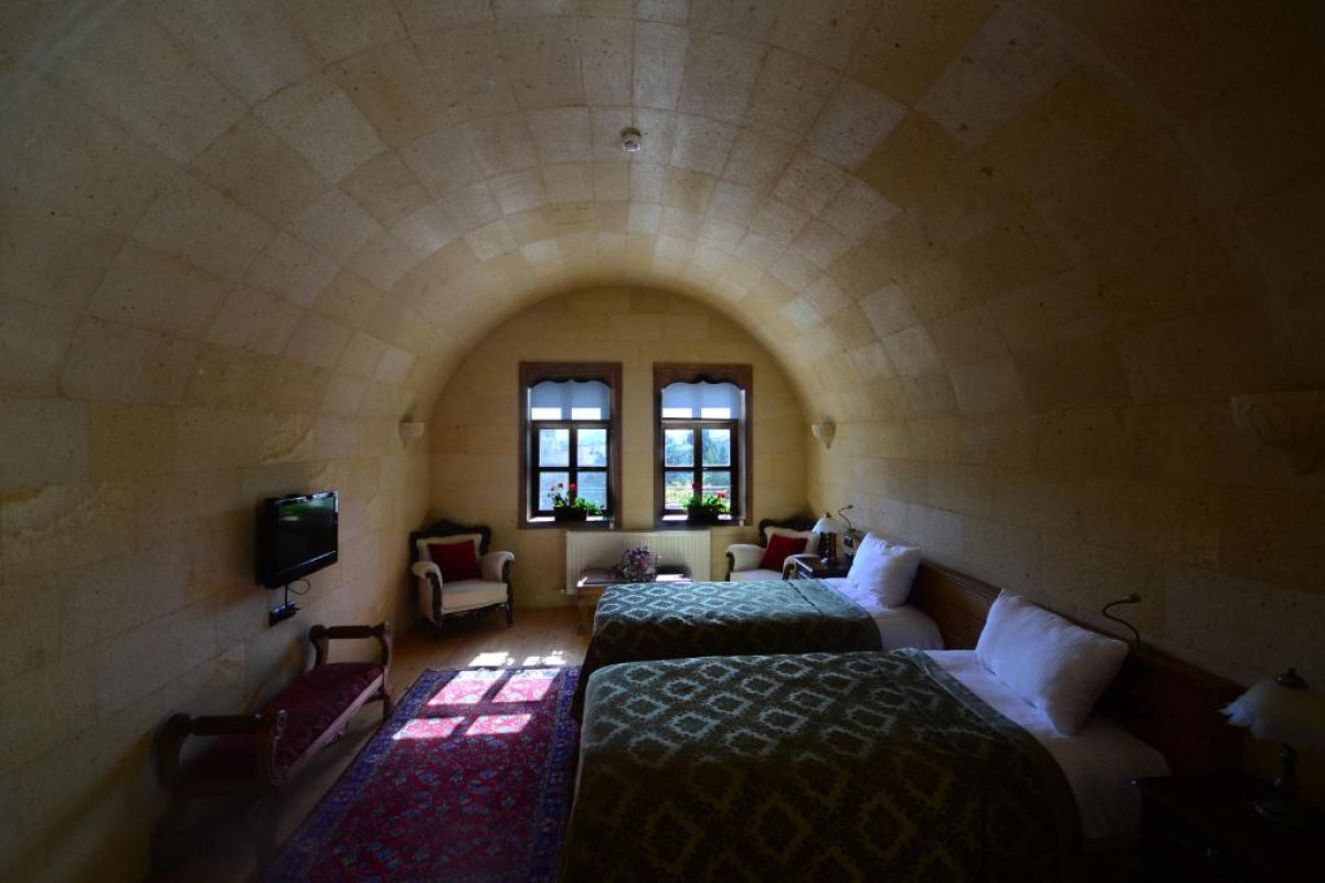 Fresco Cave Suites