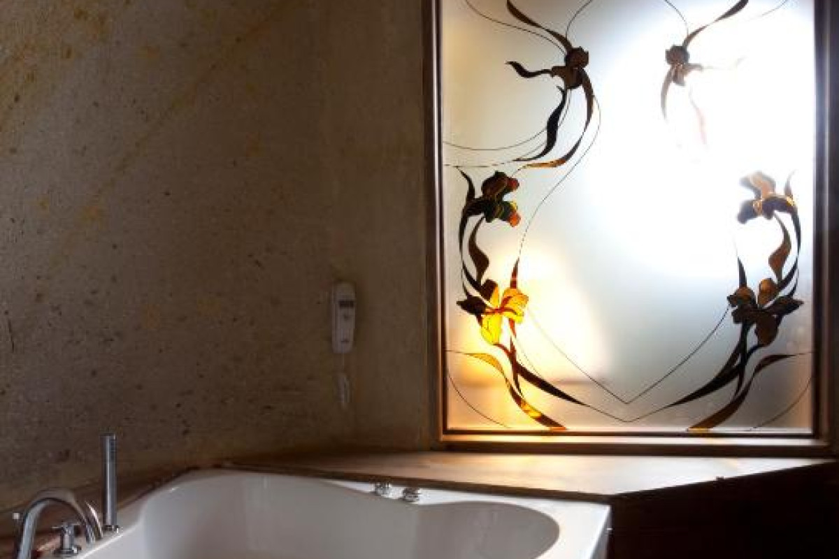 Fresco Cave Suites