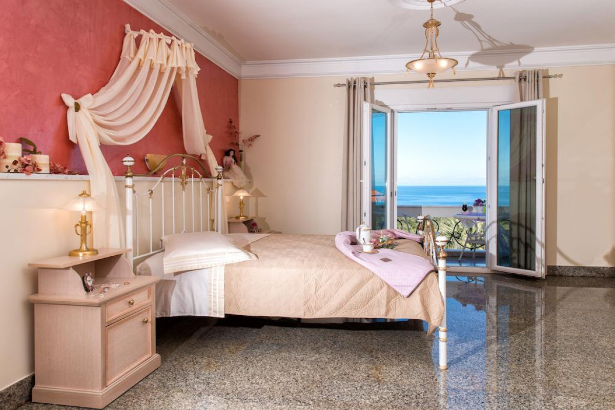 Frido Luxury Villa