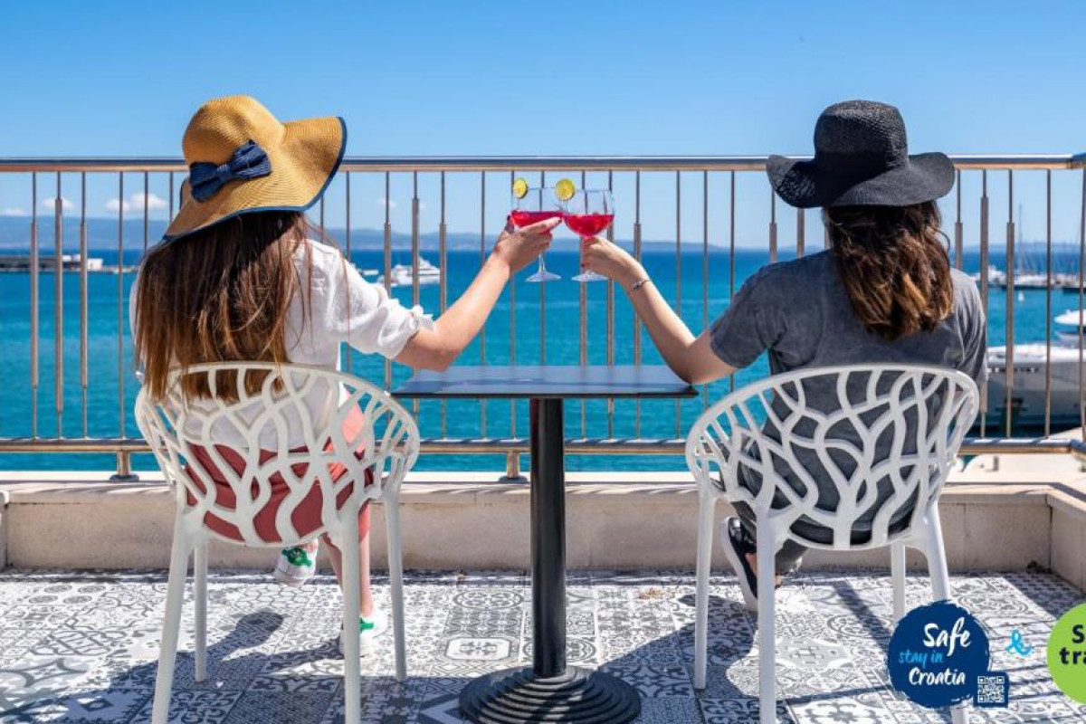Galeria Valeria Seaside Downtown - MAG Quaint & Elegant Boutique Hotels