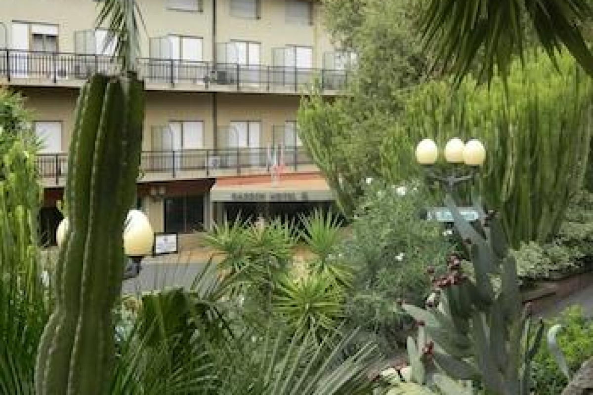 Garden Hotel