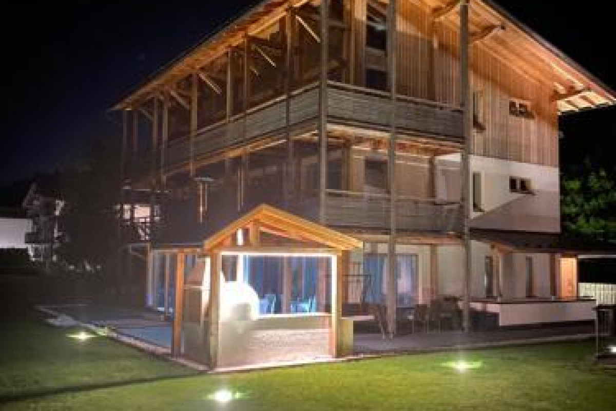 Garni - Hotel Am Burghuegel