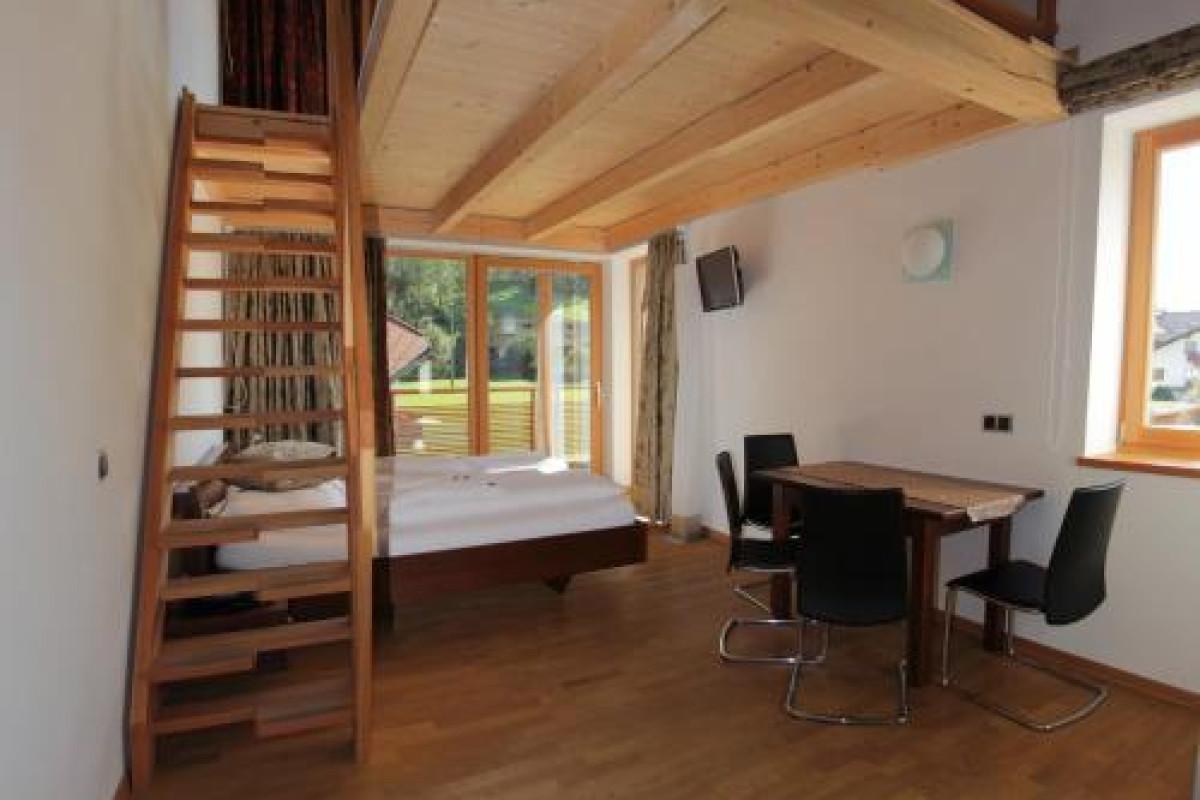 Garni - Hotel Am Burghuegel