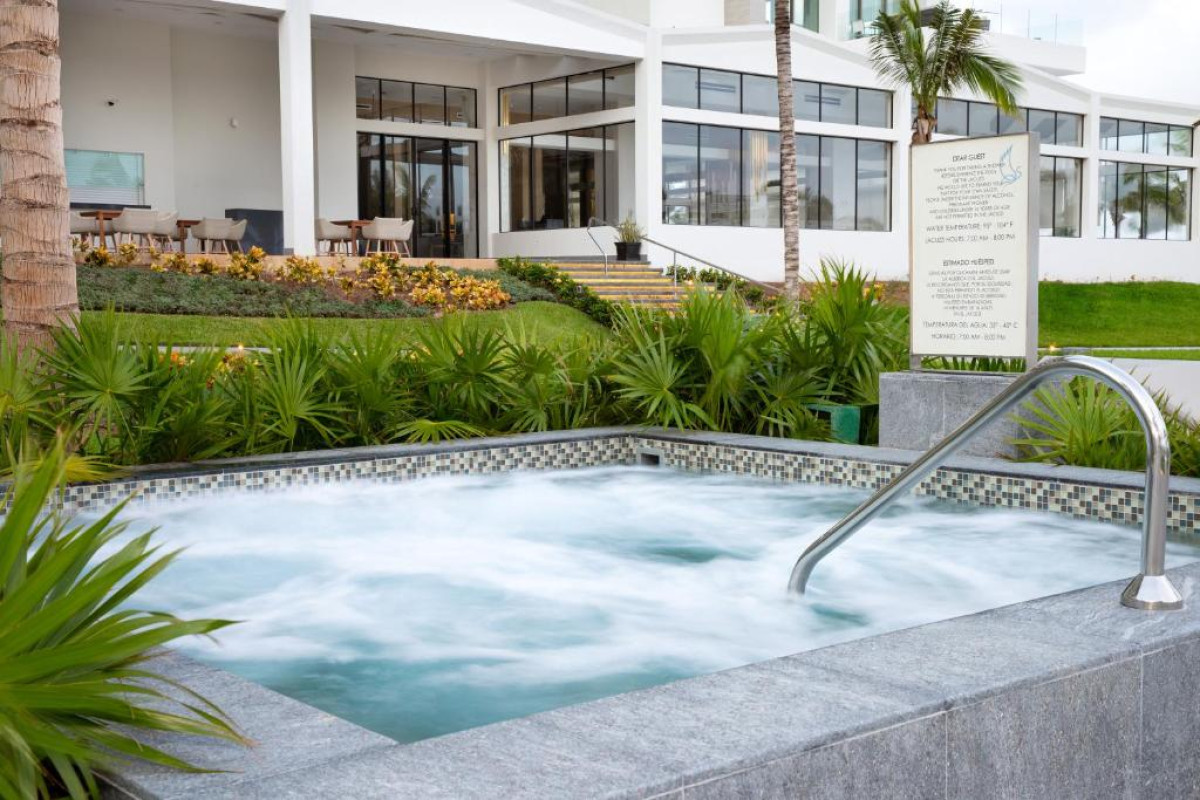 Garza Blanca Resort & Spa