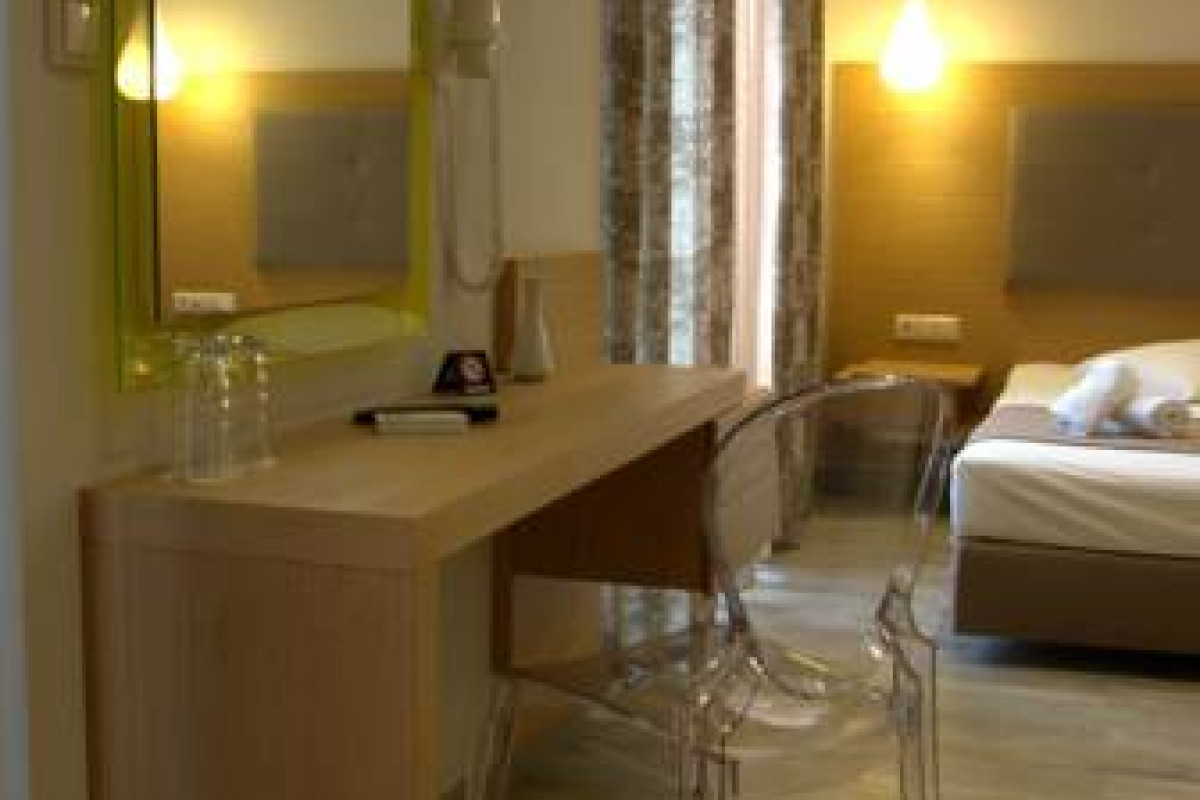 GEORGE HOTEL