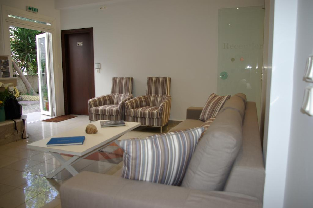 GEORGE HOTEL