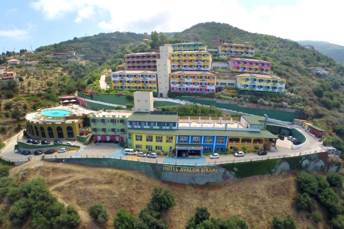 Gh Avalon Sikani