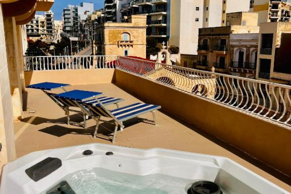 Gillieru Hotel