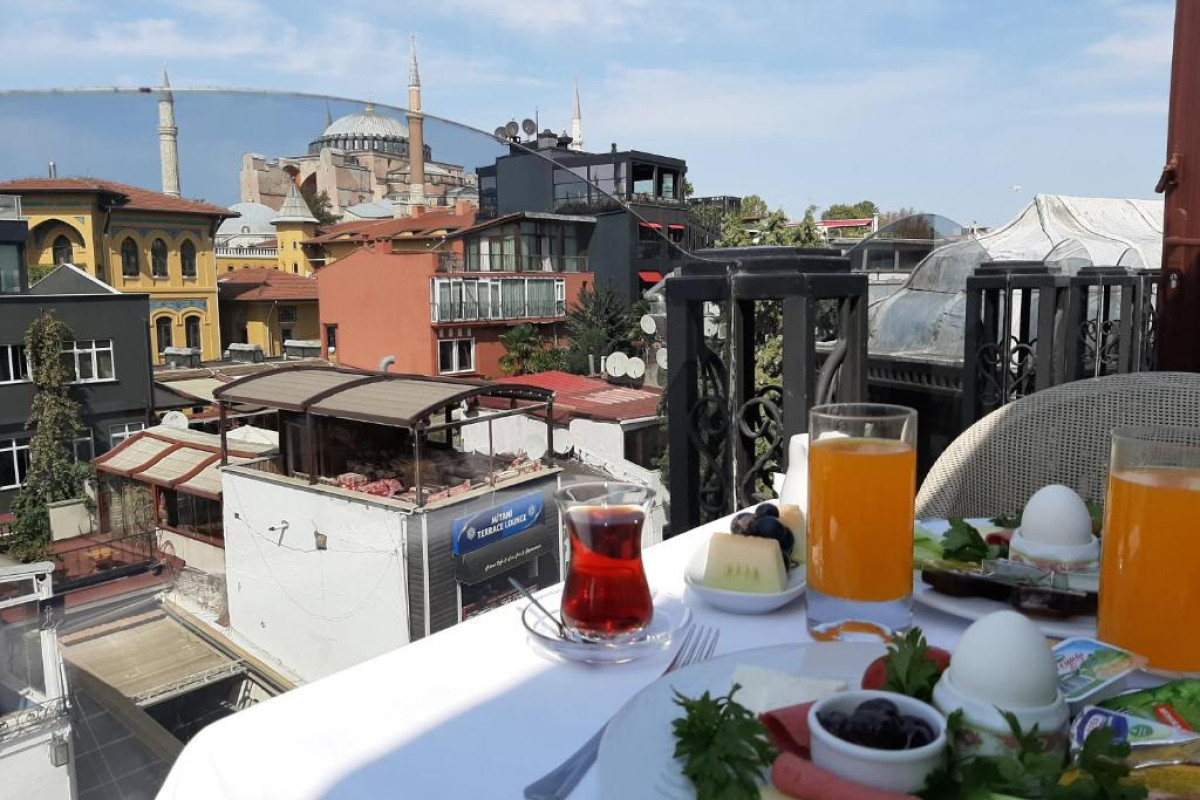 GLK Premier Acropol Suites And Spa