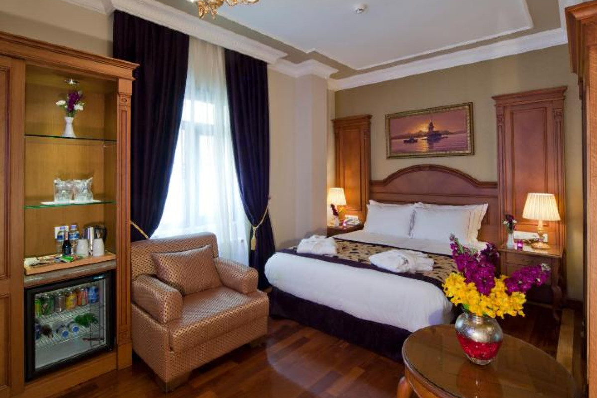 GLK Premier Acropol Suites And Spa