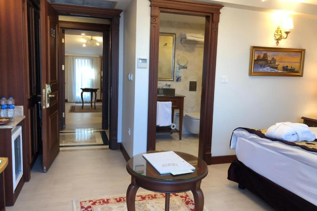 Glk Premier Regency Suites And Spa